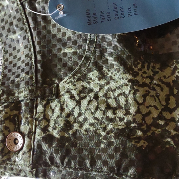 Snakeskin 3/4 jeans NWT green jeans - Picture 8 of 8